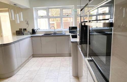 Spacious Five-Bedroom House Close to York Centre - Orchid House - Foto 21