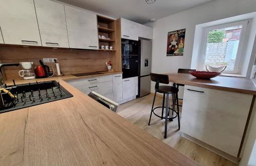 Gite authentique au coeur de Blavozy avec piscine privée, jacuzzi et terrain de pétanque - Foto 33