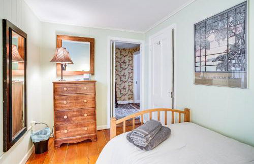 Walk to the T North Shore Retreat Near Salem Fun! - Foto 22