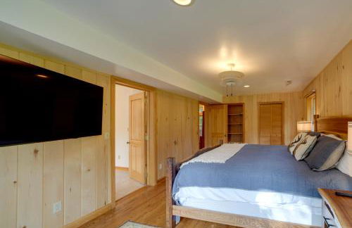 Riverfront West Virginia Cabin with Screened-In Deck - Foto 9