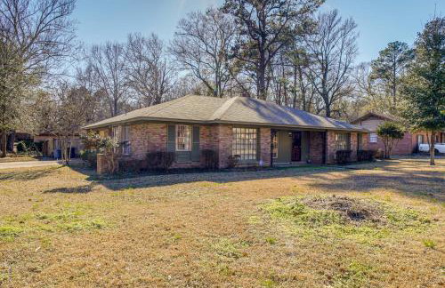 Family Home with Yard - 5 Mi to Jackson State Campus - Foto 30