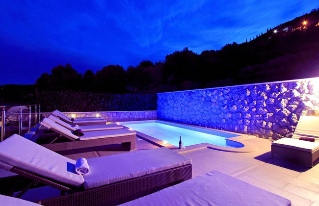 Holiday Home with Private heated Pool, Sea view & Basketball Court - Foto 20