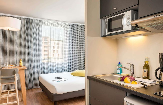 Aparthotel Adagio Access Paris Massy Gare TGV - Foto 1