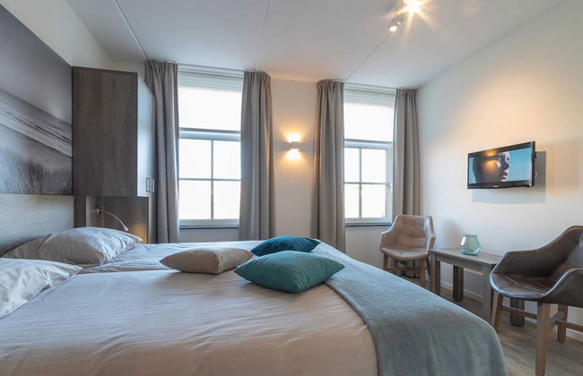 Holiday Home in Zeeland With Sauna - Photo 4