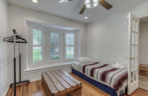 Family-Friendly 3BR w Private Pool & BBQ in SW Austin - Foto 8