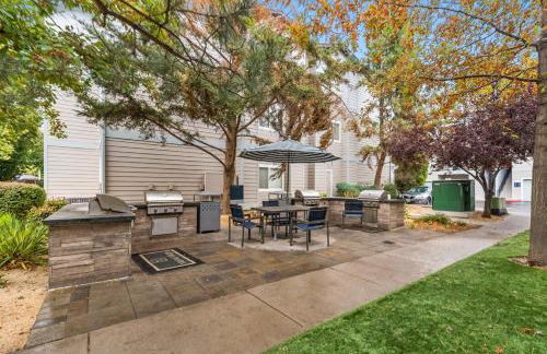 Luxury King Suite by the Lake - Entire Place - Foto 25