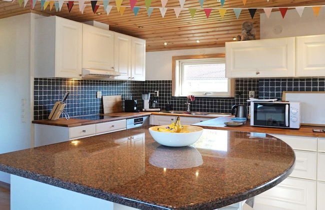 5 Star Holiday Home in Lysekil - Foto 9