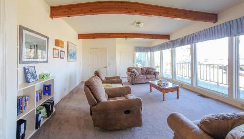 Fishermens Paradise in Coos Bay Walk to Beach! - Foto 3