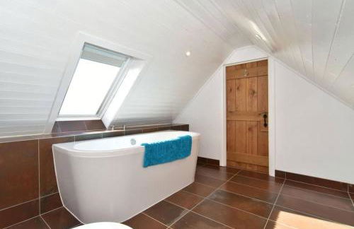 2bed Cottage Johnshaven - Family Friendy - Photo 8