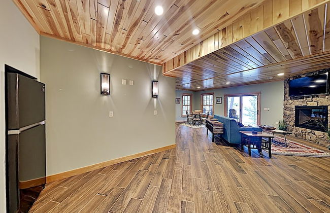 Round House on Round Lake - Photo 33