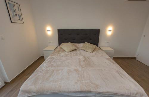 Casa Lidia - Modern & Spacious & Few Steps to Beach & Breathtaking View - Photo 14