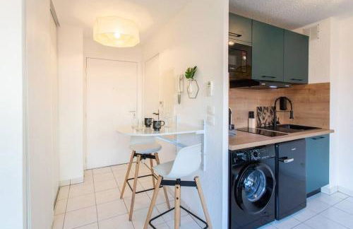 L44 1BDR Flat 10mins walk to port/Balcon, Parking, AC - Foto 21