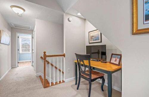 Cozy Bungalow Close to Downtown - Foto 18