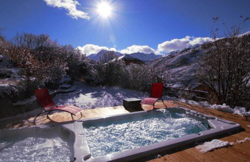 Chalet le Chantelevent for 24 Guests - Slope Views, Pool & Jacuzzi - Foto 3