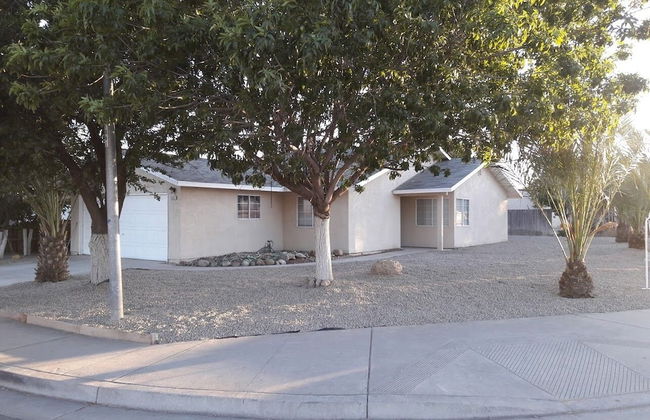 Coalinga Embassy - Photo 14