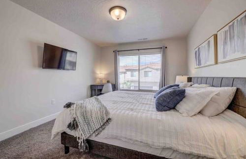 Modern Work/Relax - Private Hottub & Firepit - Foto 16