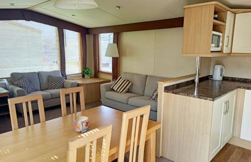 2 Bedroom Static Caravan C3 on quiet park near Talacre and Prestatyn Pet Friendly - Foto 2