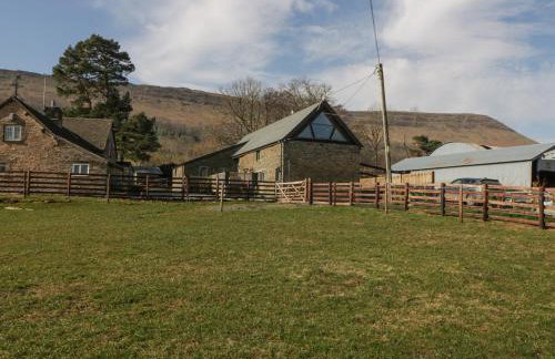 White Haywood Barn - Photo 31