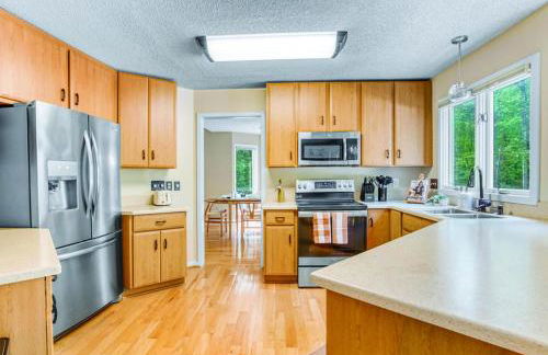 7 Bdrm, Pickleball, Bball, HotTub, FirePit, Golf! - Foto 33