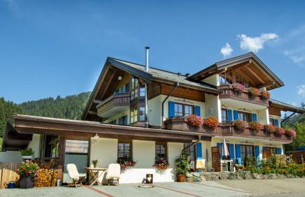 Gemütliche Ferienwohnung Bergwiese, 2-Raum, separates Schlafzimmer, schönen Balkon oder Terrasse, Komfort Ausstattung, ruhige Südlage, kostenfrei WLAN und schöne helle Sauna, Brötchenservice, Parkplatz, Hunde auf Anfrage, E-Tankstelle, Sonnenlage - Photo 23