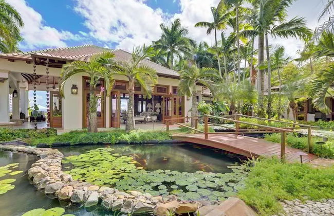 Magnificent Eight Bedroom Holiday Home - Photo 1