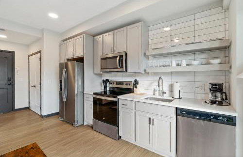 CozySuites Mass with parking lounge & roof deck #32 - Foto 7