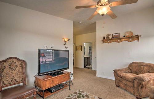 Secluded Boulder House - Next to National Forests! - Foto 15