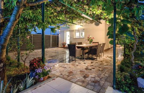 2 Bedroom Beautiful Home In Pula - Foto 14