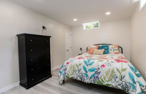 Stylish 3br Cozy Home 10min Drive from ND! - Foto 62