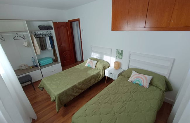 Apartment in Salou with swimming pool and garden - Photo 3