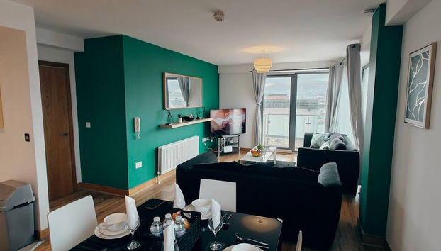 2BR Mountain View City Centre - Foto 3, Habitación