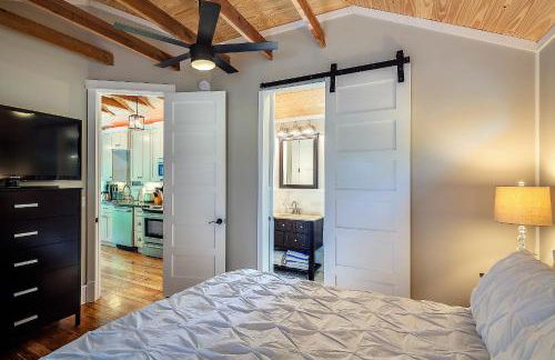 Renovated Romantic Guesthouse Historic Downtown Easy Half Mile Stroll - Beach only 3 Miles! - Foto 12