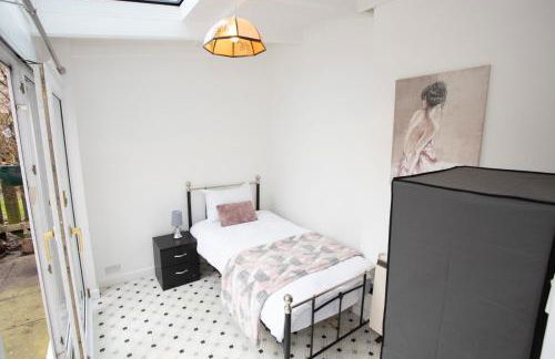 Hurley House - Photo 25