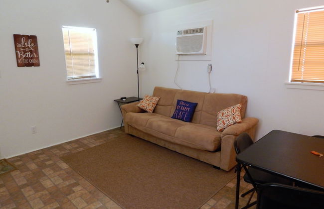 JJB Cabins - Photo 14