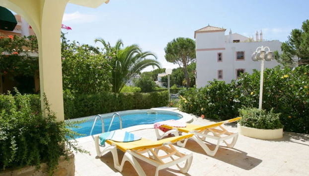 Beautiful Villa Located Less Than Five Minutes Walk From the Old Village - Foto 4, Balcón