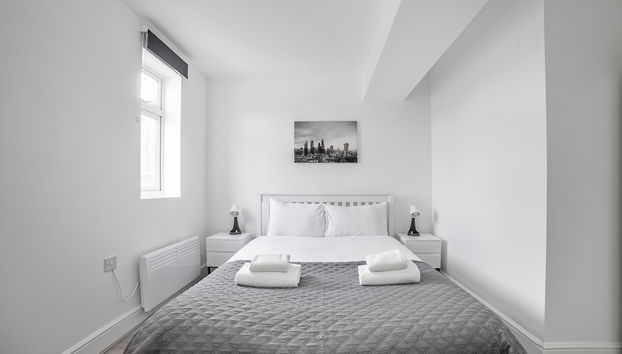 Modern Semi-Studio Flat in London - Foto 3, Habitación