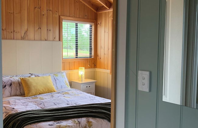 Hazelcreek Cottages - Photo 2