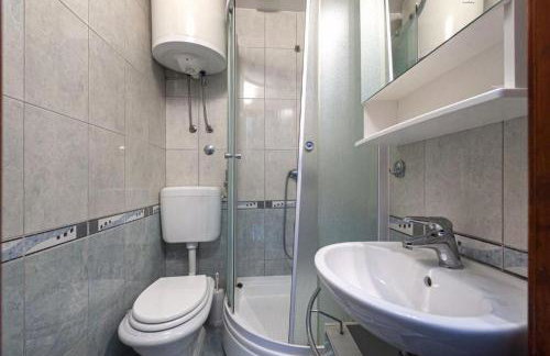 House Zlatni otok - Photo 5