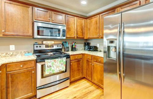 Lakefront Sparta Retreat with Dock and Game Room - Foto 14