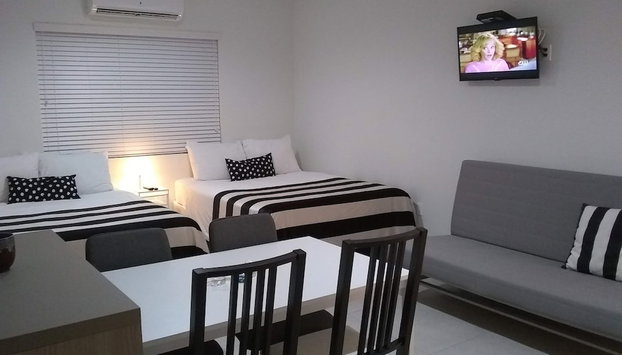 Studio Apartment Biscayne Blvd Miami - Foto 5, Servicio de comidas en la habitación