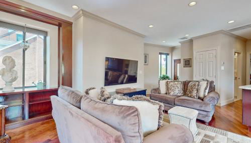 Gloucester Harbor Hideaway - Photo 4