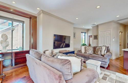 Gloucester Harbor Hideaway - Photo 4