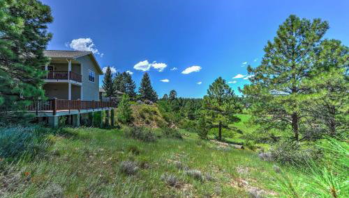 Upscale Flagstaff Home with Hot Tub and Mountain Views - Foto 5