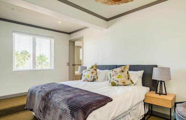 Contemporary Apartment Close to the Radisson Majolica - Photo 1