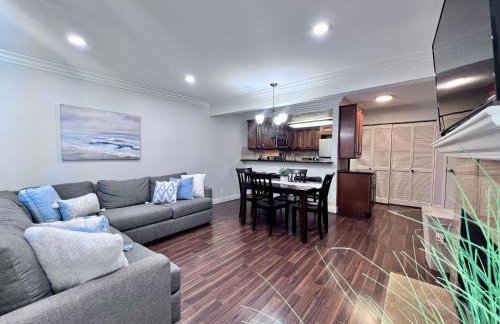 Luxurious 2 Bedroom Condo Shortest Walk To Disney - Foto 9