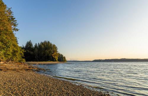 Beach Access and Views Secluded Anderson Island Gem - Foto 3