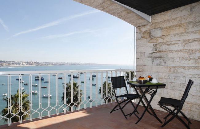 Remarkable view over Cascais Bay - Photo 21