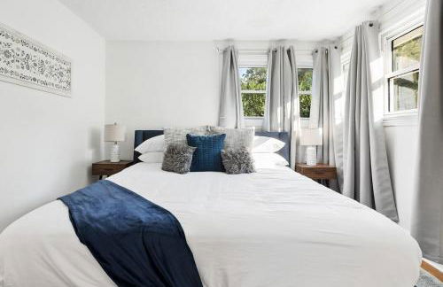 Orange Pit - 3BD 2BA Luxury Retreat - West Cola - Photo 13