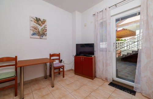 Apartments Domagoj - Photo 8
