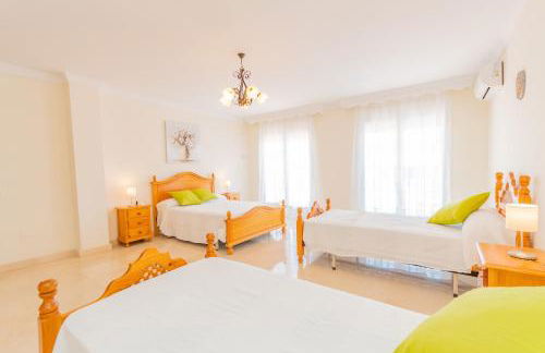 Cubo's Villa Paraiso - Photo 39